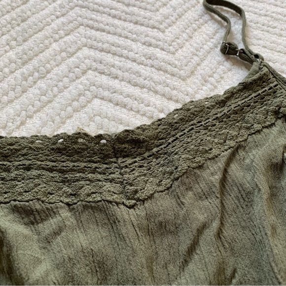 π Girlsβ Olive Green Romper - Picture 2 of 7